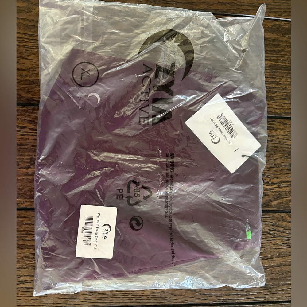 Zyia plum mesh energy shorts - NWT